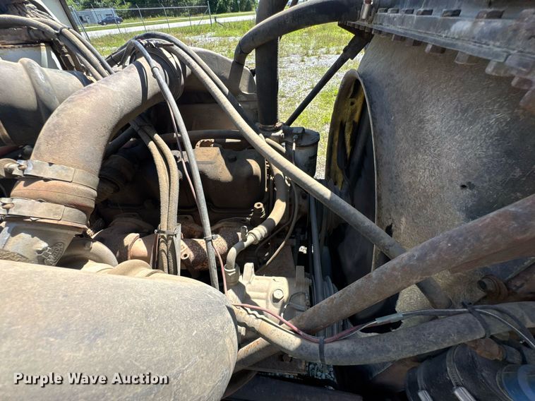 image for item DU9940 1976 Mack RW613 winch truck