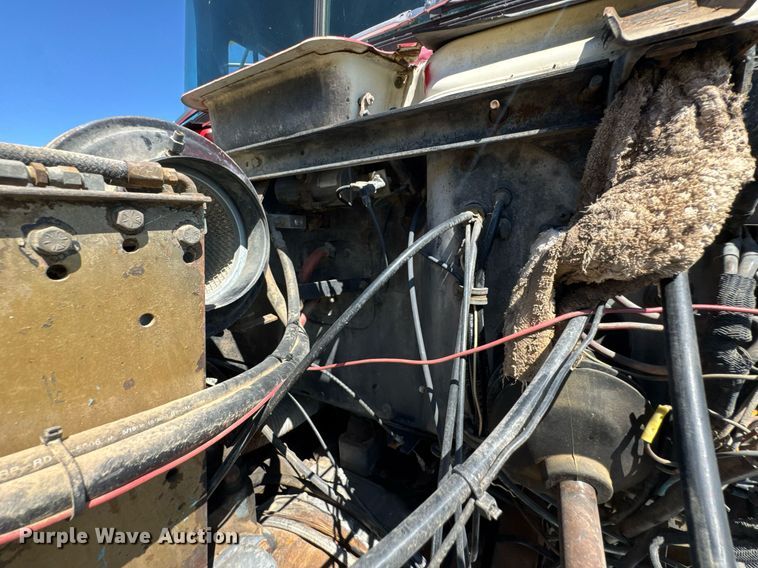 image for item DU9940 1976 Mack RW613 winch truck