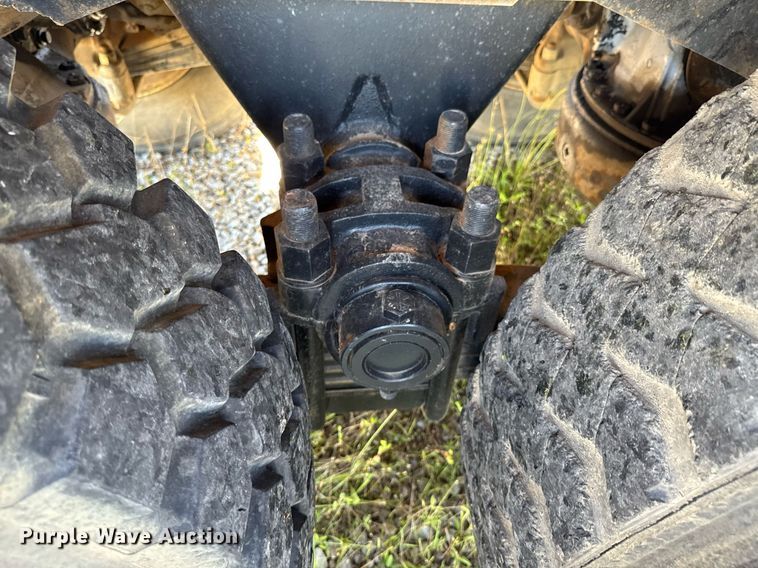 image for item DU9940 1976 Mack RW613 winch truck