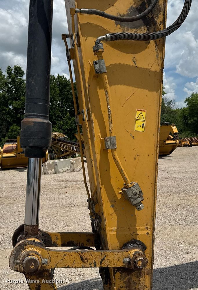 image for item DU9950 2014 Caterpillar 329E L excavator