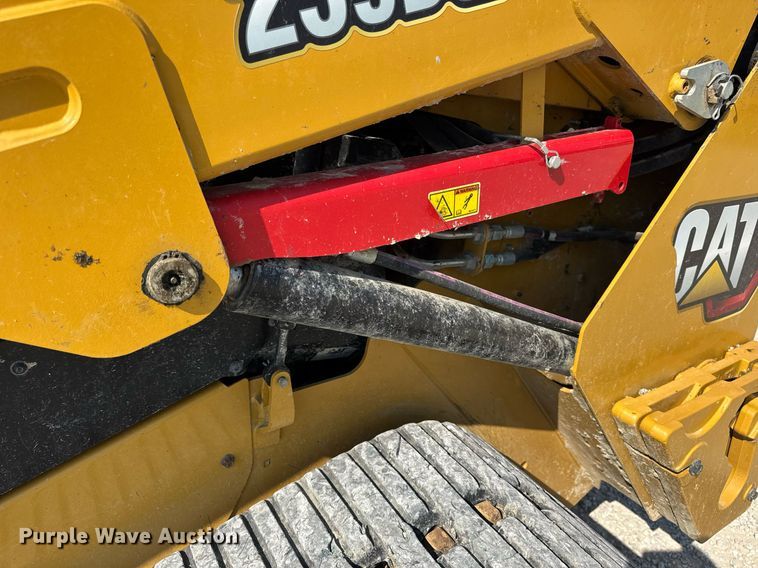 image for item DV4171 2024 Caterpillar 259D3 tracked skid steer loader