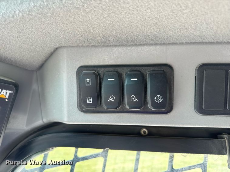 image for item DV4171 2024 Caterpillar 259D3 tracked skid steer loader