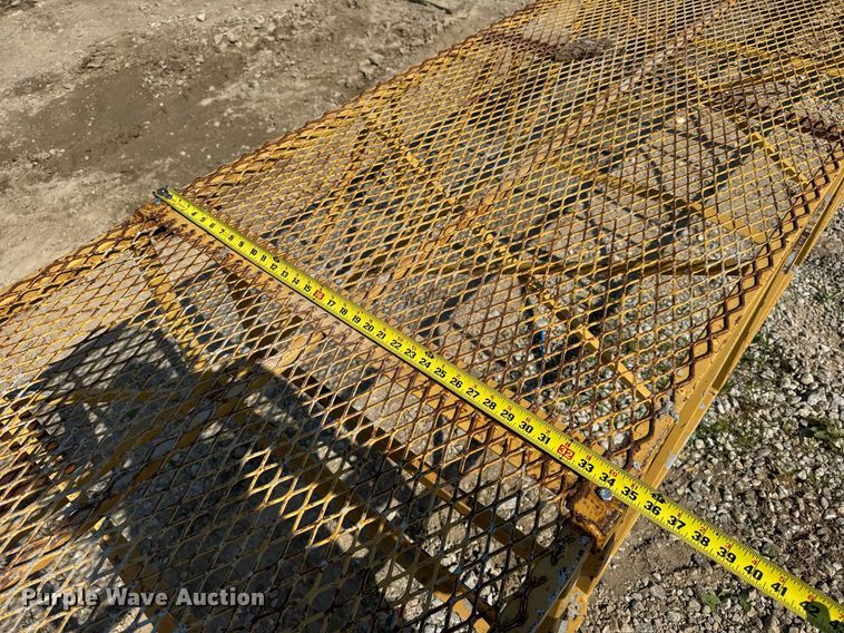 image for item DV4172 Bidwell workbridge