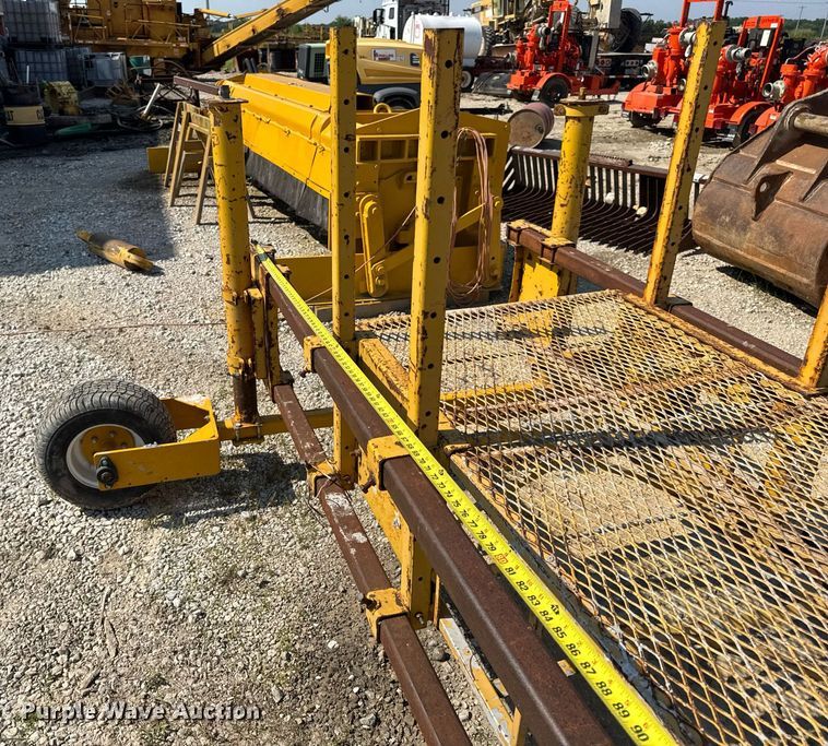 image for item DV4172 Bidwell workbridge