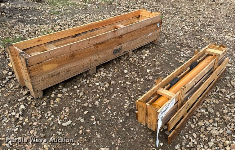 image for item DV4242 (2) Case hydraulic cylinders