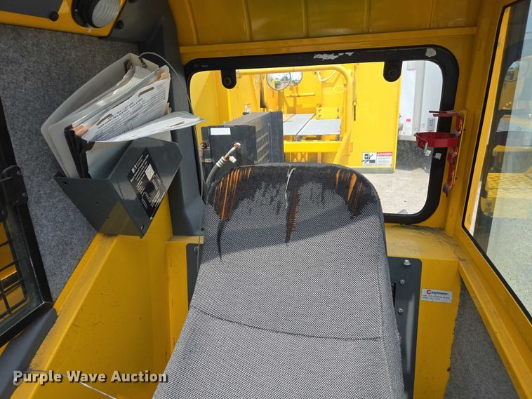 image for item DW7023 2015 Grove RT770E crane