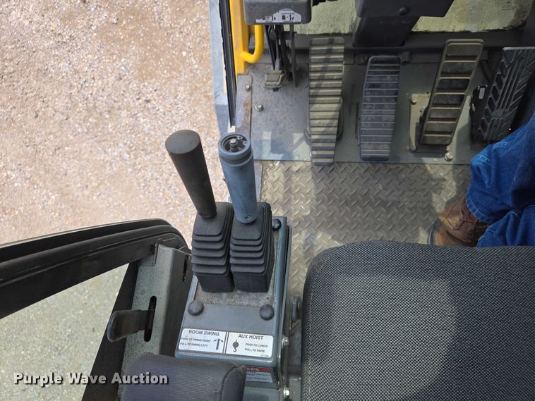 image for item DW7023 2015 Grove RT770E crane