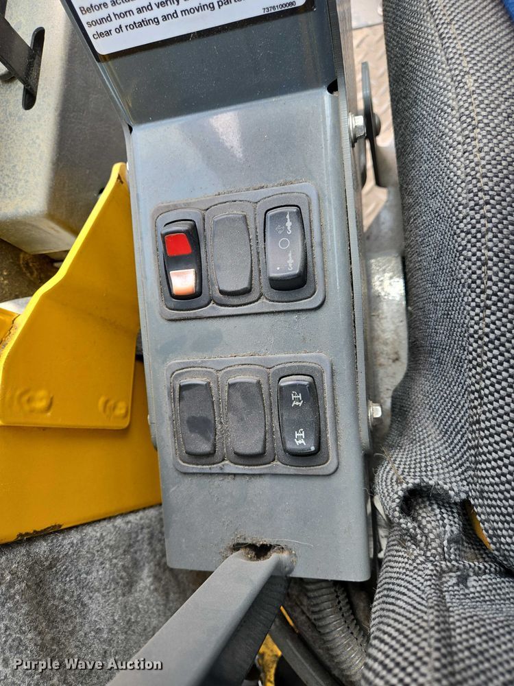 image for item DW7023 2015 Grove RT770E crane