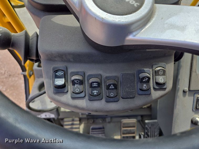 image for item DW7023 2015 Grove RT770E crane