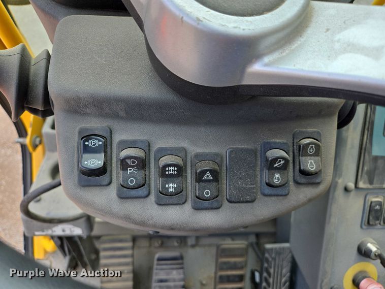 image for item DW7023 2015 Grove RT770E crane