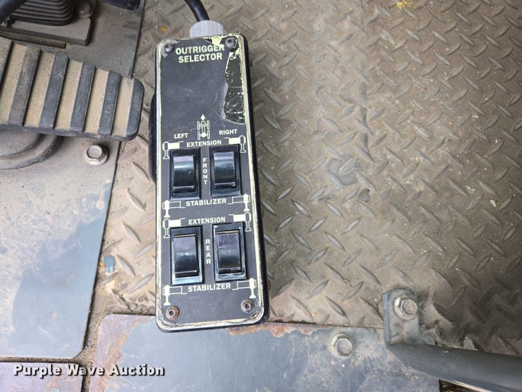 image for item DW7023 2015 Grove RT770E crane