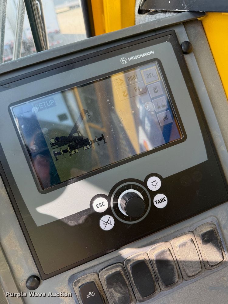 image for item DW7023 2015 Grove RT770E crane