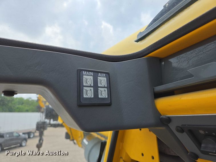 image for item DW7023 2015 Grove RT770E crane