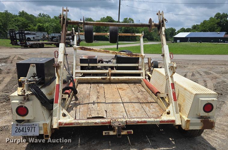 image for item DW7080 2009 Larson reel trailer