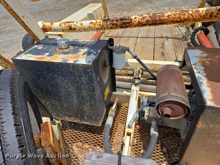 image for item DW7080 2009 Larson reel trailer