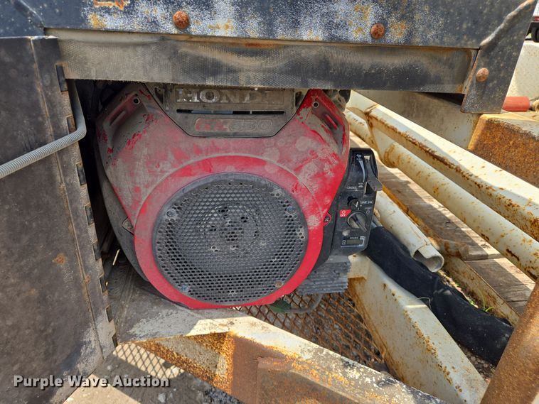 image for item DW7080 2009 Larson reel trailer