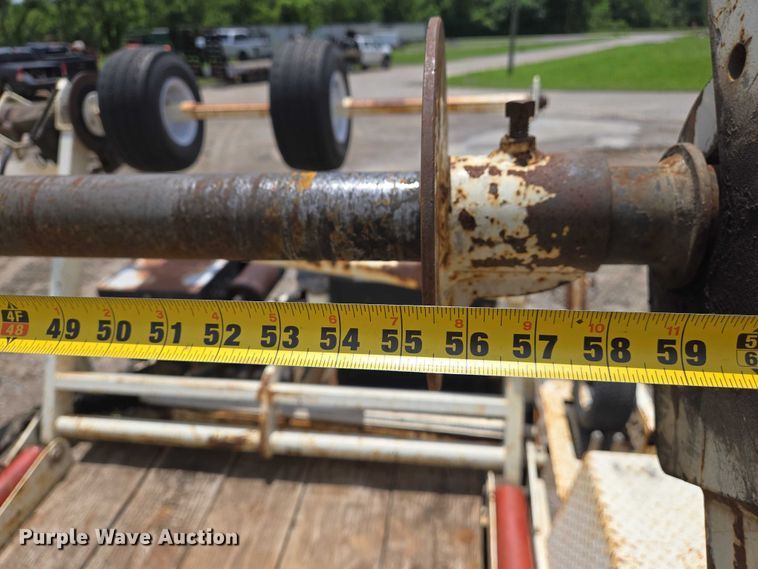 image for item DW7080 2009 Larson reel trailer