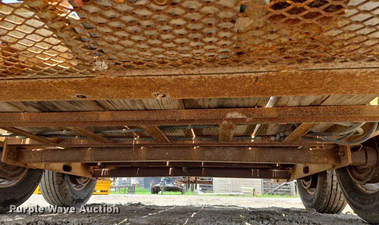 image for item DW7080 2009 Larson reel trailer