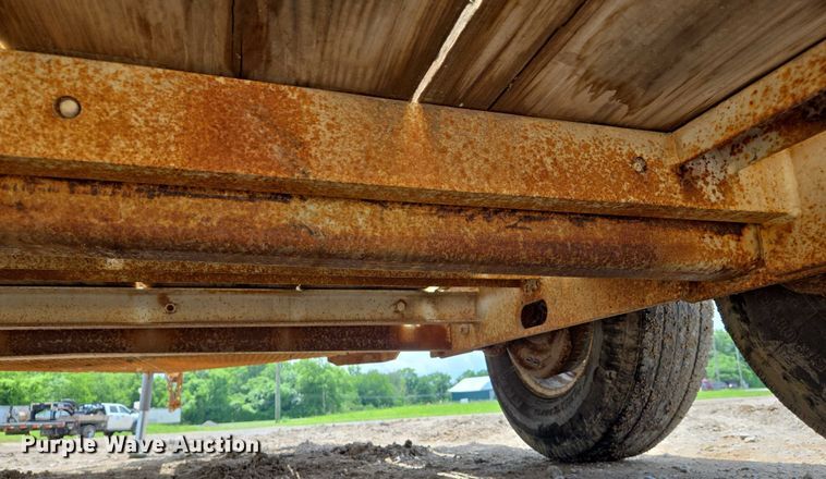 image for item DW7080 2009 Larson reel trailer