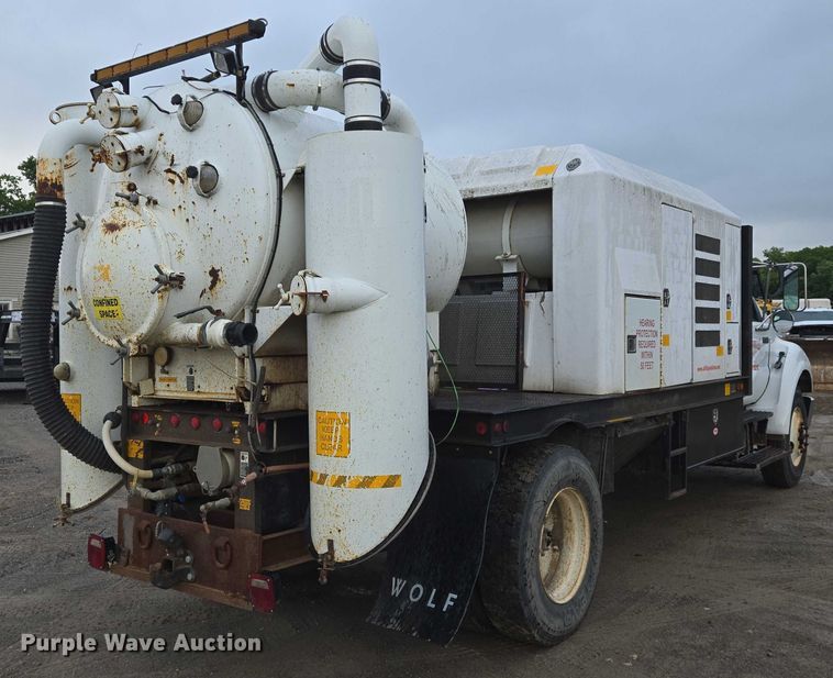 image for item DW7082 2009 Ford  F750 Super Duty XLT hydrovac truck