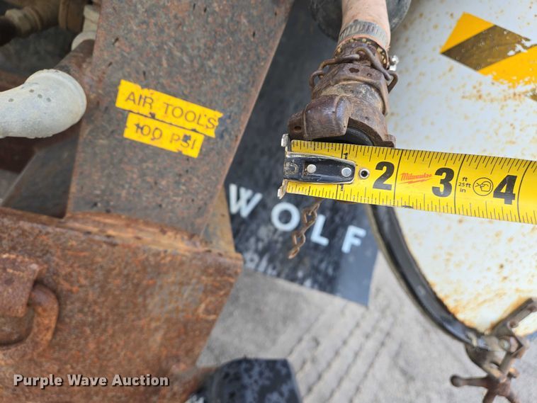 image for item DW7082 2009 Ford  F750 Super Duty XLT hydrovac truck