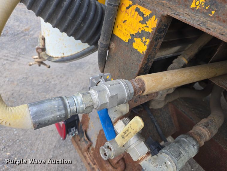 image for item DW7082 2009 Ford  F750 Super Duty XLT hydrovac truck