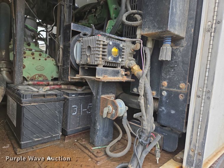 image for item DW7082 2009 Ford  F750 Super Duty XLT hydrovac truck