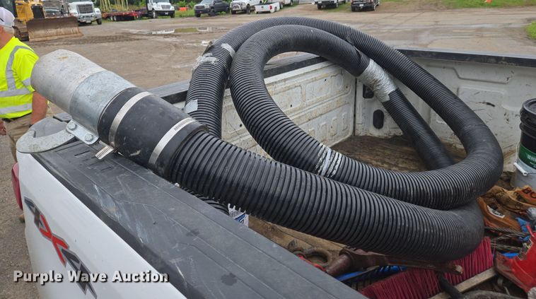 image for item DW7082 2009 Ford  F750 Super Duty XLT hydrovac truck