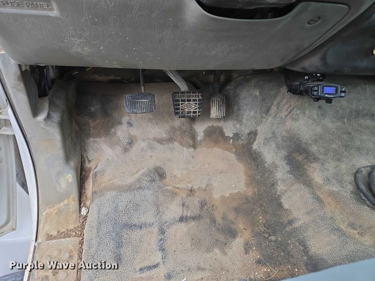 image for item DW7082 2009 Ford  F750 Super Duty XLT hydrovac truck