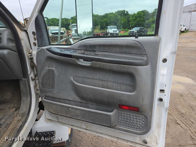 image for item DW7082 2009 Ford  F750 Super Duty XLT hydrovac truck