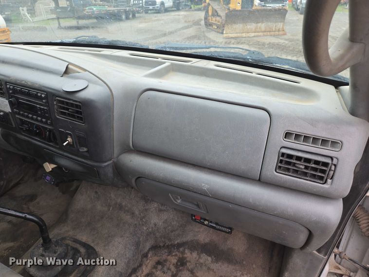 image for item DW7082 2009 Ford  F750 Super Duty XLT hydrovac truck