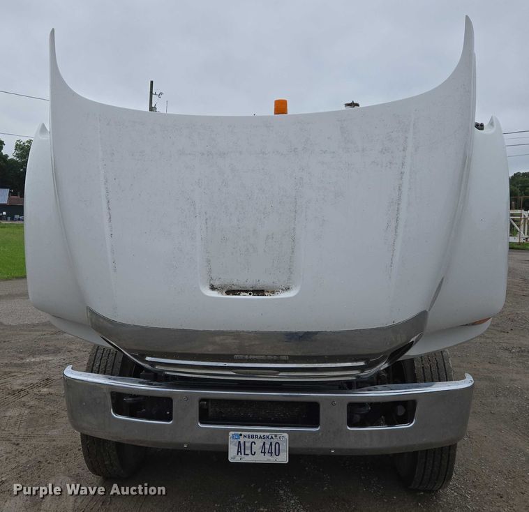 image for item DW7082 2009 Ford  F750 Super Duty XLT hydrovac truck