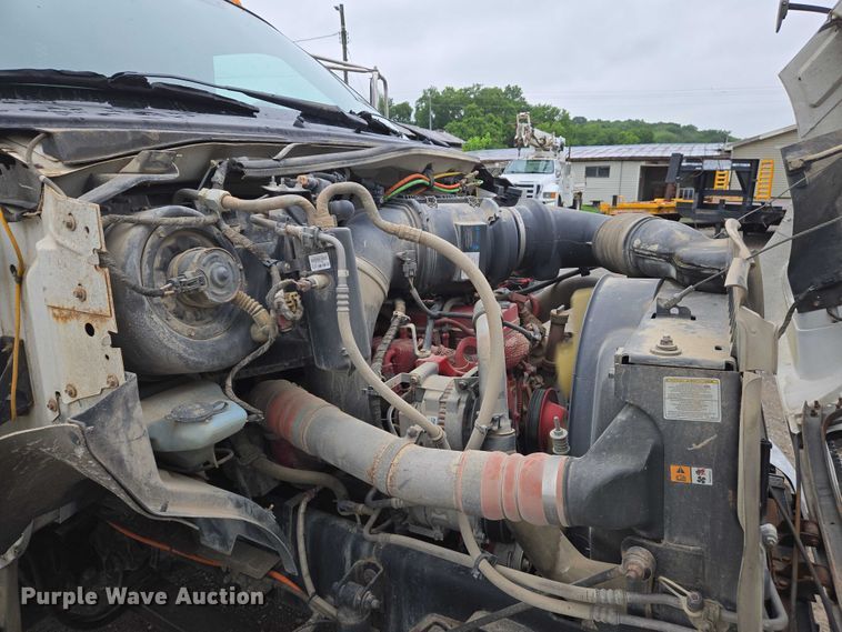 image for item DW7082 2009 Ford  F750 Super Duty XLT hydrovac truck