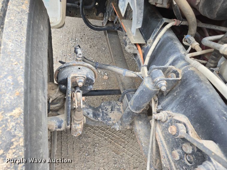 image for item DW7082 2009 Ford  F750 Super Duty XLT hydrovac truck