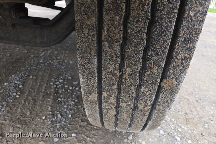 image for item DW7082 2009 Ford  F750 Super Duty XLT hydrovac truck