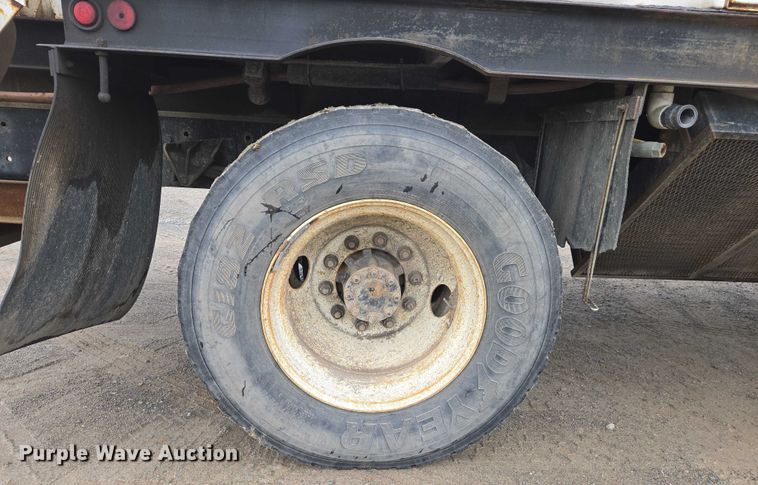 image for item DW7082 2009 Ford  F750 Super Duty XLT hydrovac truck