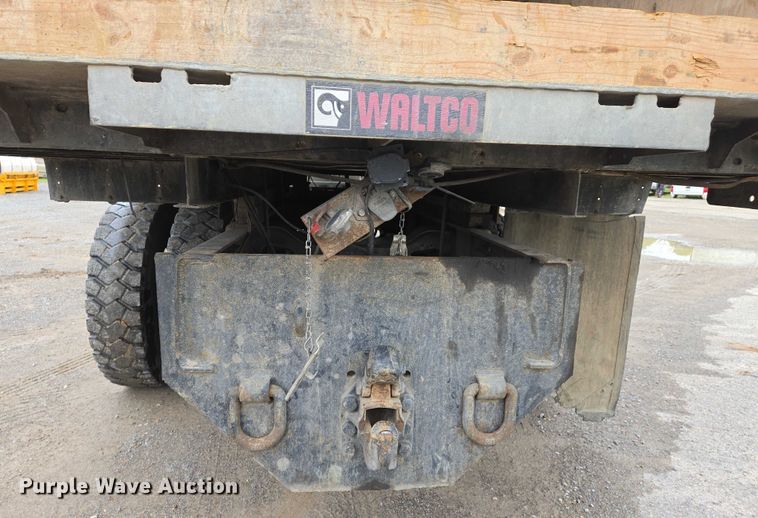 image for item DW7083 1993 International  4900  box truck