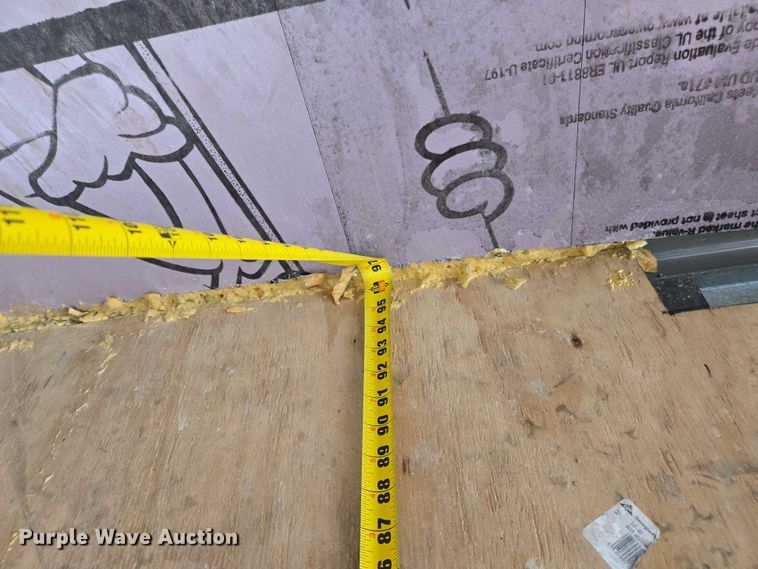 image for item DW7083 1993 International  4900  box truck