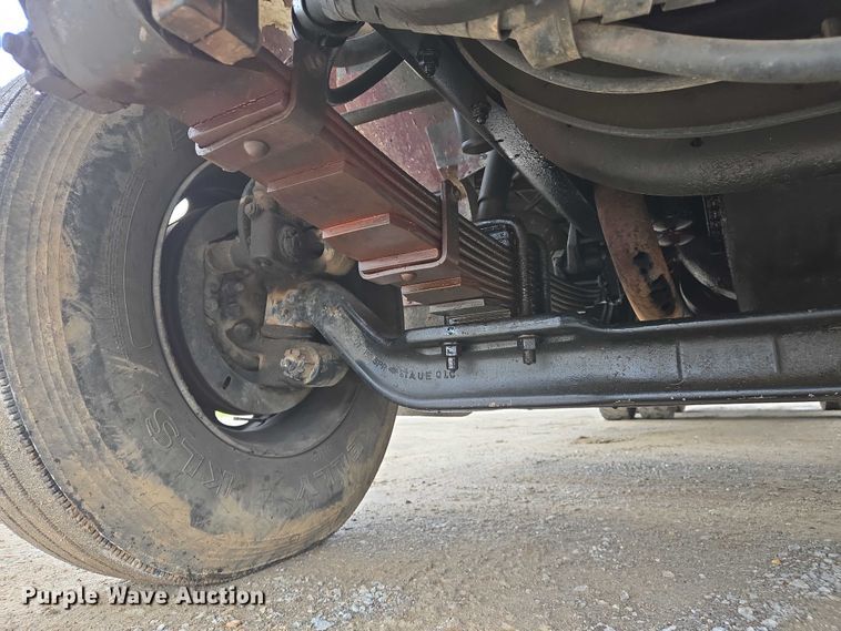 image for item DW7083 1993 International  4900  box truck