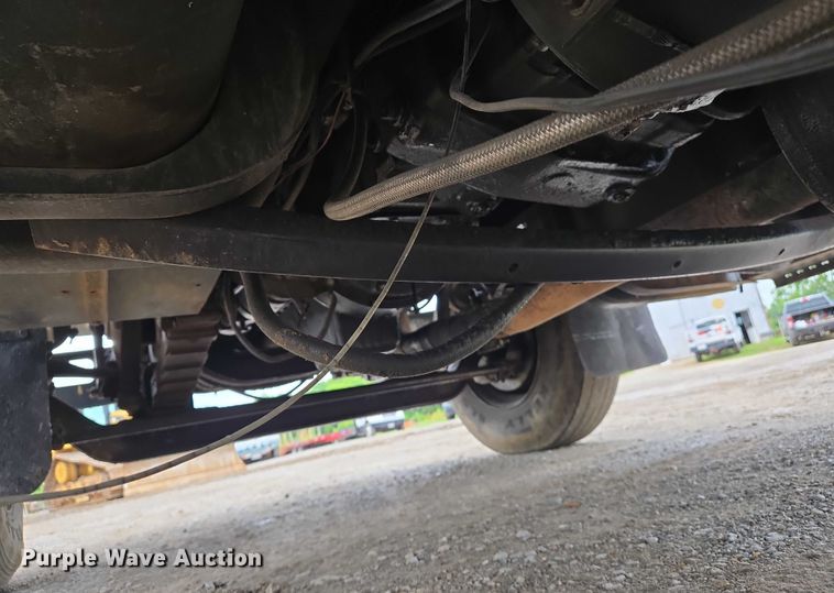 image for item DW7083 1993 International  4900  box truck