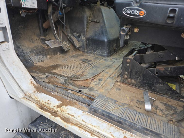 image for item DW7083 1993 International  4900  box truck