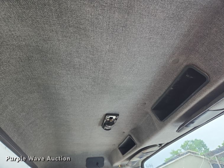 image for item DW7083 1993 International  4900  box truck