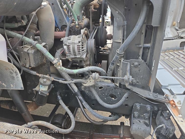 image for item DW7083 1993 International  4900  box truck