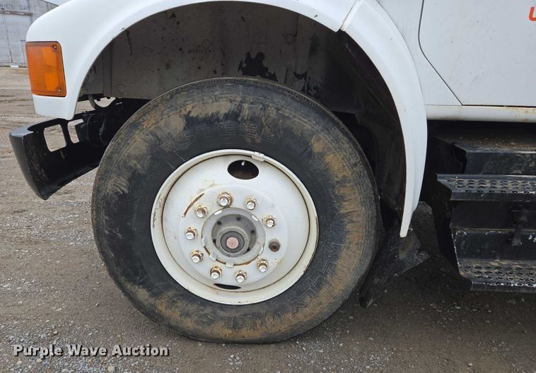 image for item DW7083 1993 International  4900  box truck