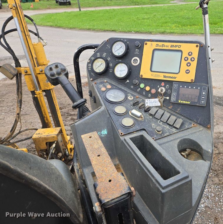 image for item DW7084 2008 Vermeer D24x40 Navigator Series II directional boring unit