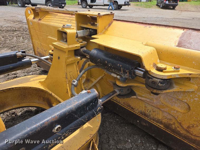 image for item DW7086 2015 Caterpillar  D6N XL dozer