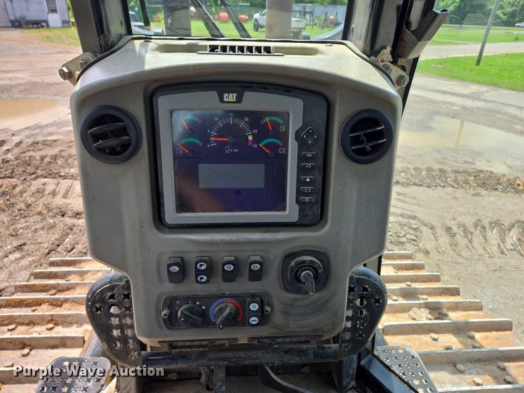 image for item DW7086 2015 Caterpillar  D6N XL dozer