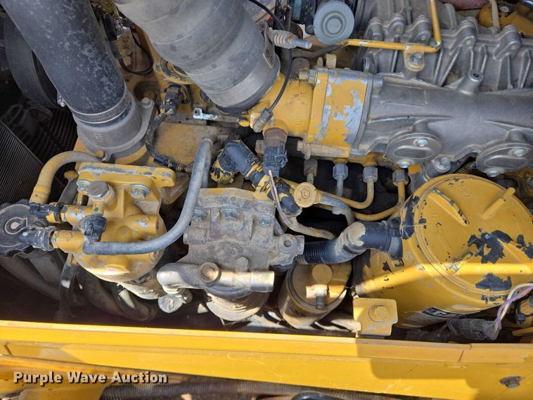 image for item DW7086 2015 Caterpillar  D6N XL dozer