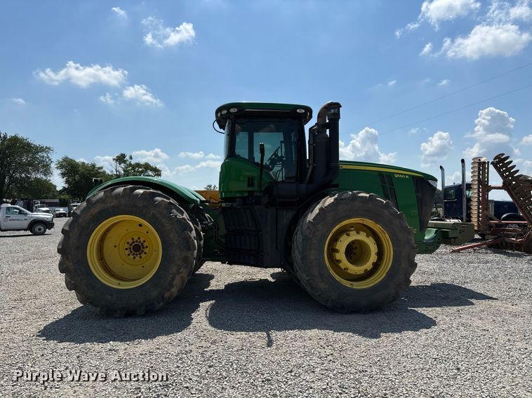 image for item DW7105 2013 John Deere 9560R Scraper Special 4WD tractor