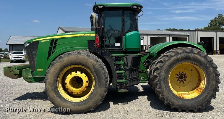 image for item DW7105 2013 John Deere 9560R Scraper Special 4WD tractor
